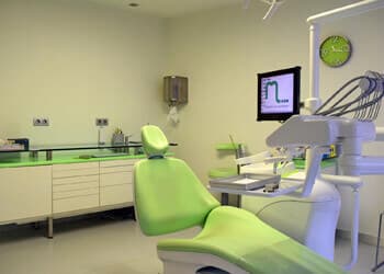 Clínica Dental - Dra Laura Mosquera Taboada.